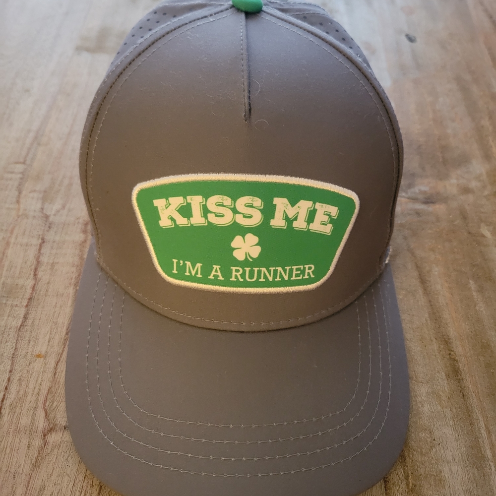 Women's Gray and Green 'Kiss Me I'm a Runner' Cap
